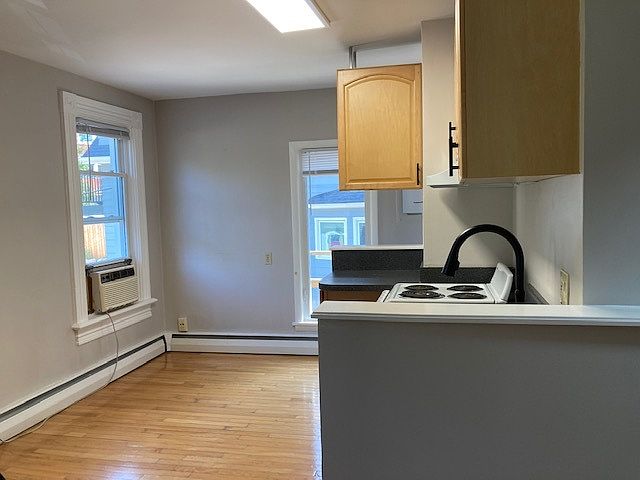 1st image of 303 E Madison St APT 4