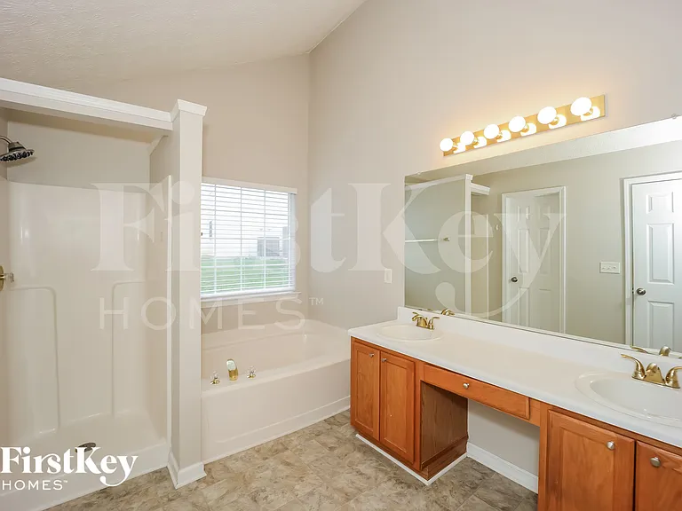 110 Magnolia Walk Ln — Photo 10