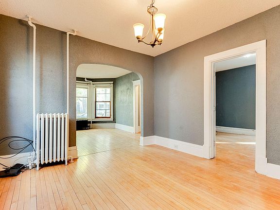 5th image of 2536 Polk St NE #1