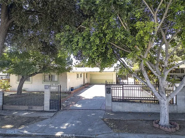11523 Vanport Ave, Sylmar, CA 91342