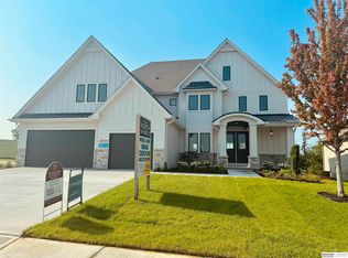 10510 S 118th St, Papillion, NE 68046