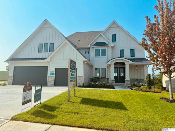 10510 118th St, Papillion, NE 68046