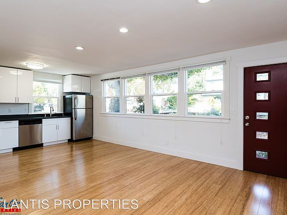 4th image of 683 Live Oak Ave APT 01