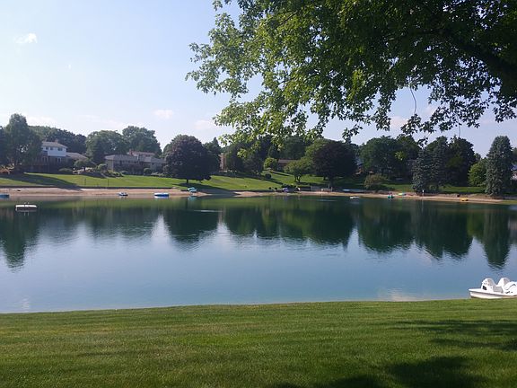 3rd image of 53325 Woodbridge Dr