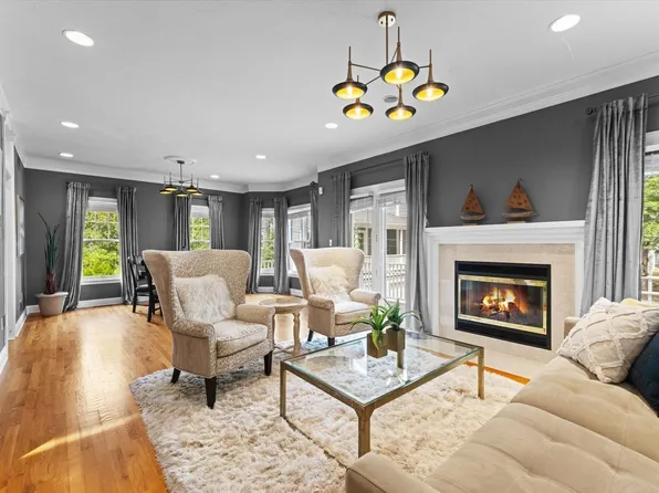 106 Danforth St, Framingham, MA 01701