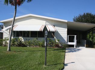 6917 SE Delegate St, Hobe Sound, FL 33455
