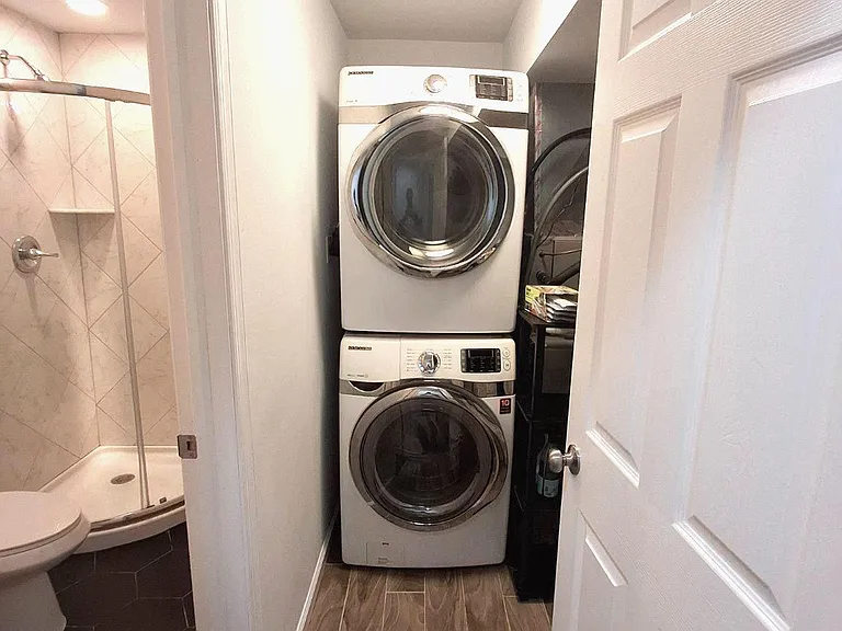 2628 E Harold St — Photo 8