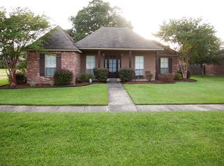 6045 Windwood Dr, Zachary, LA 70791