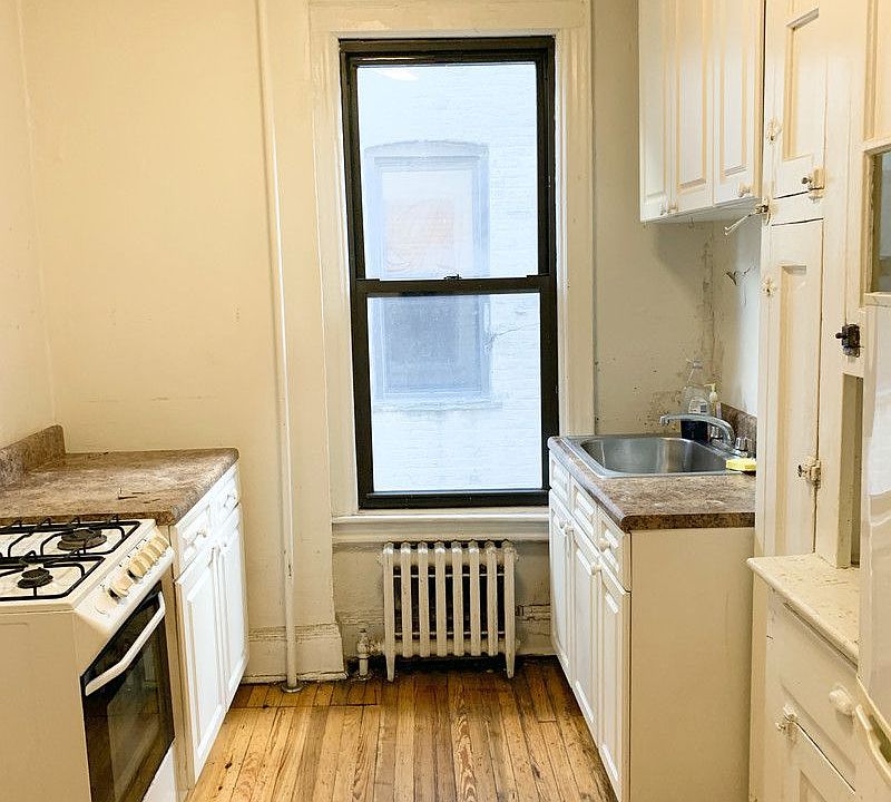 1st image of 2536 34th St #2R