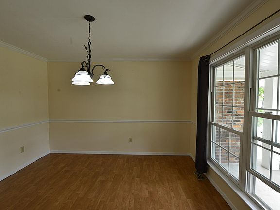 4th image of 1231 Hidden Oak Dr