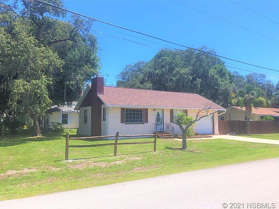 2nd image of 190 Poinciana Ave