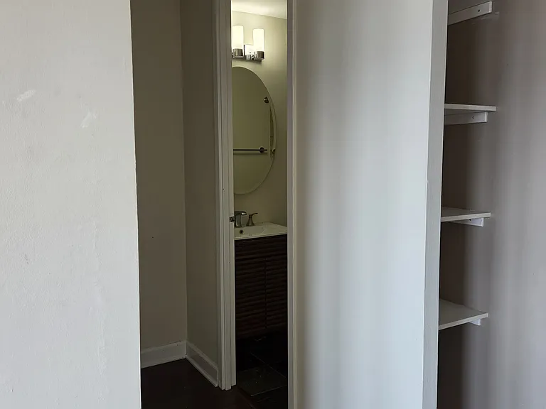 444 W Fullerton Pkwy — Photo 15