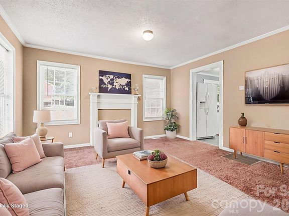 4th image of 207 Morris St