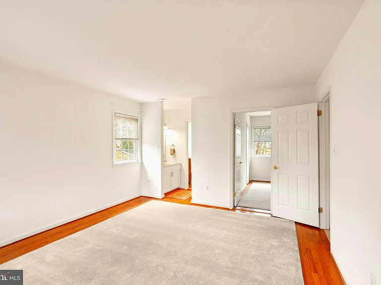 7109 Davis Ct — Photo 26