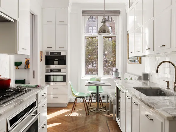 390 West End Avenue image 7 of 17