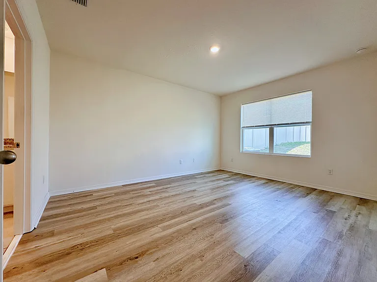 2681 Magnolia Ave — Photo 17