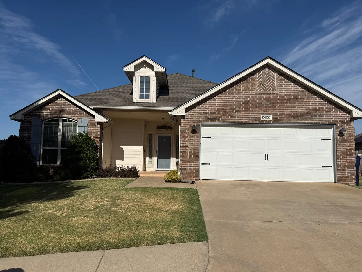 3 bed, 2.0 bath, 1603 sqft, $1,725 — Photo 2