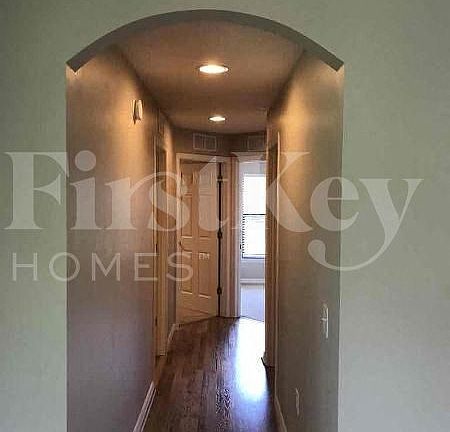 3rd image of 133 Shadow Lakes Dr