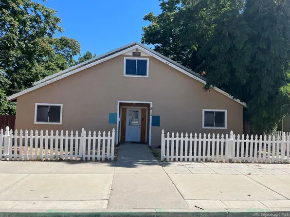 213 E East St, Tehachapi, CA 93561