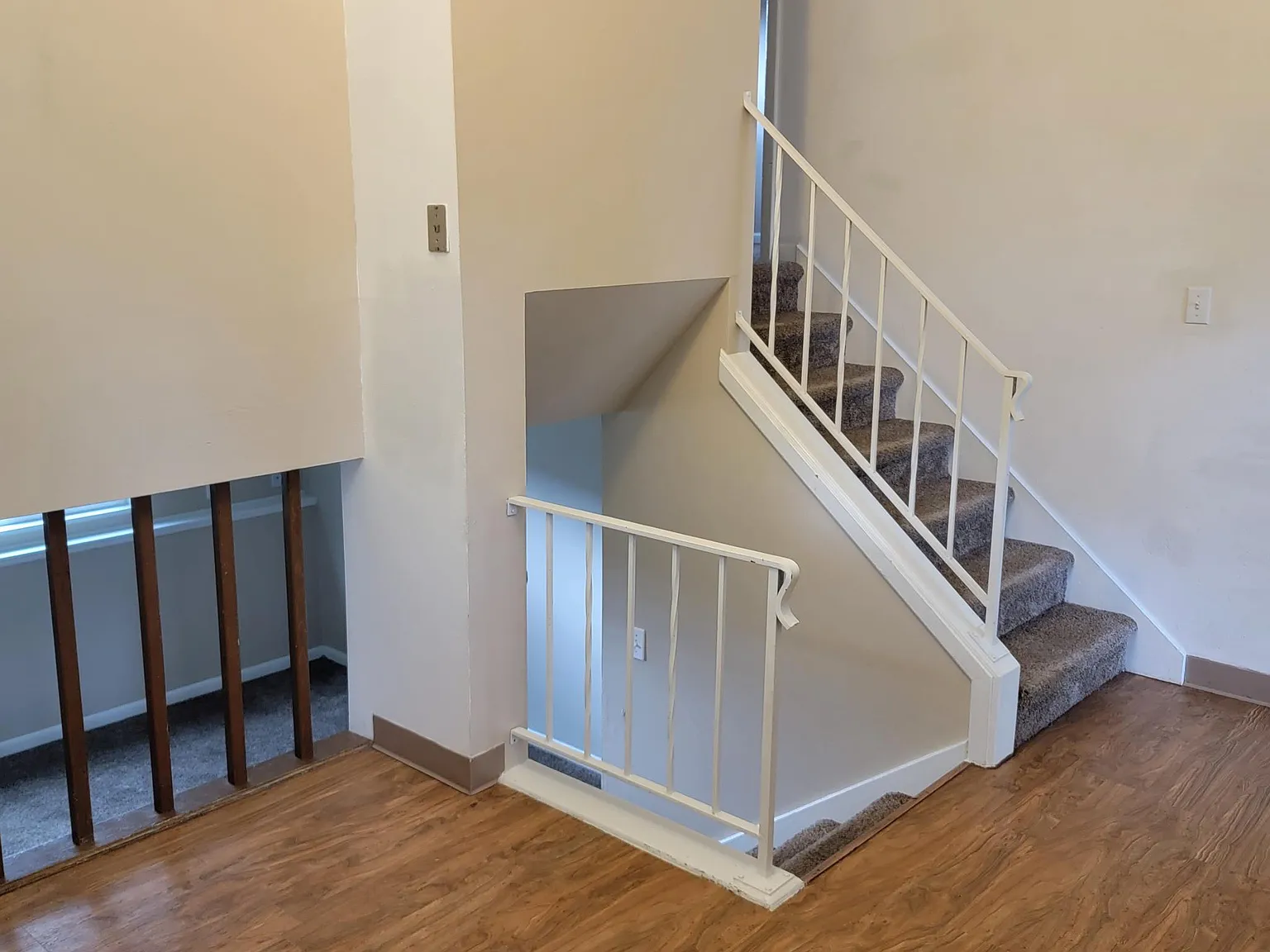 3 bed, 1060 sqft, $1,899 — Photo 2