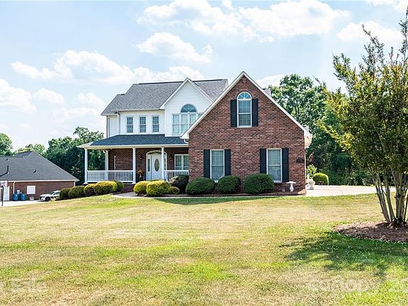 2nd image of 1338 Willow Creek Dr