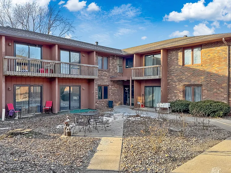 Trailside Apartments — Photo 16