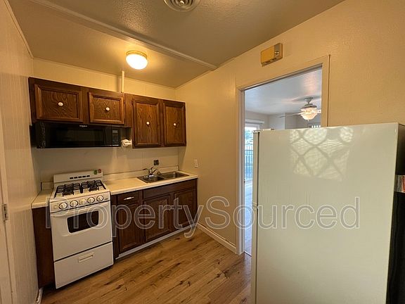 5th image of 410 Northgate Dr
