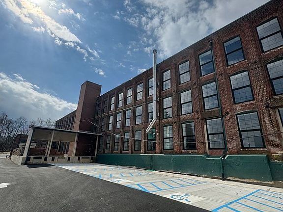 4th image of 500 E Broadway Ave #109