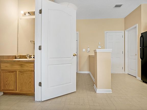 3rd image of 1686 Biscayne Bay Cir