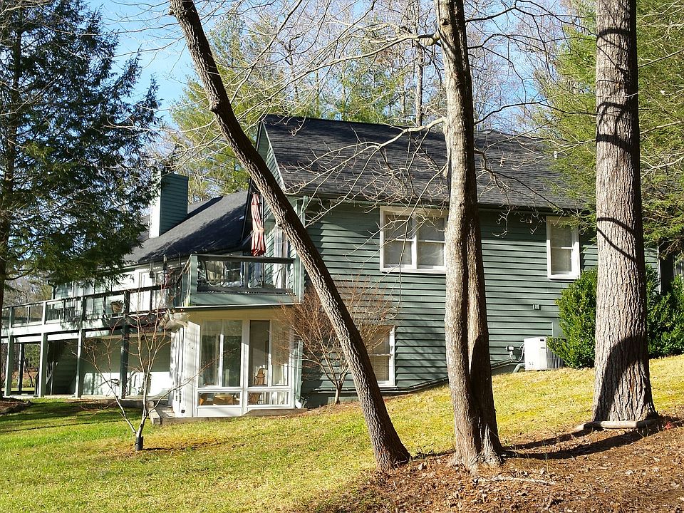 1st image of 47 Oak Gate Dr