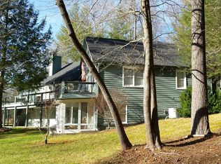 47 Oak Gate Dr, Hendersonville, NC 28739