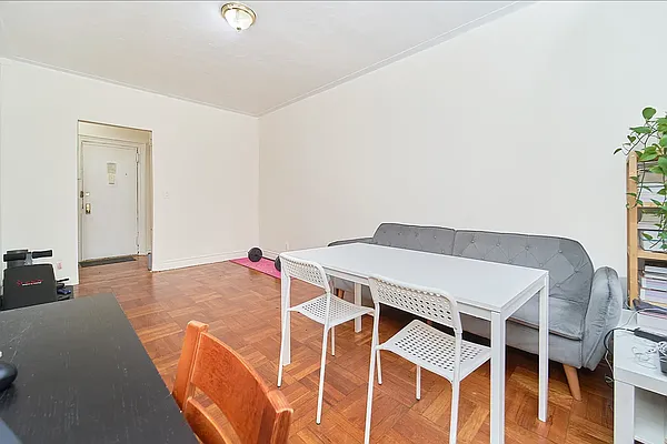 Rented by Living New York | media 10