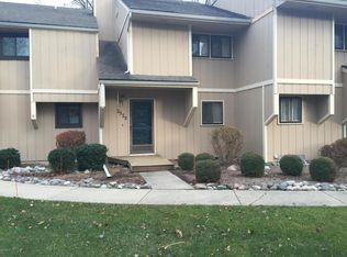 2572 Ridgecroft Dr SE, Kentwood, MI 49546