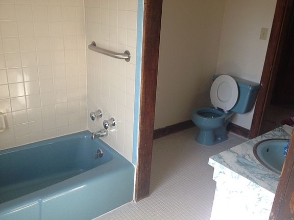 bath with tile  (new)