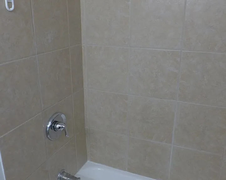 7401 W Addison St — Photo 18