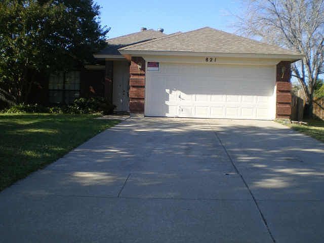 1st image of 821 Stetter Dr