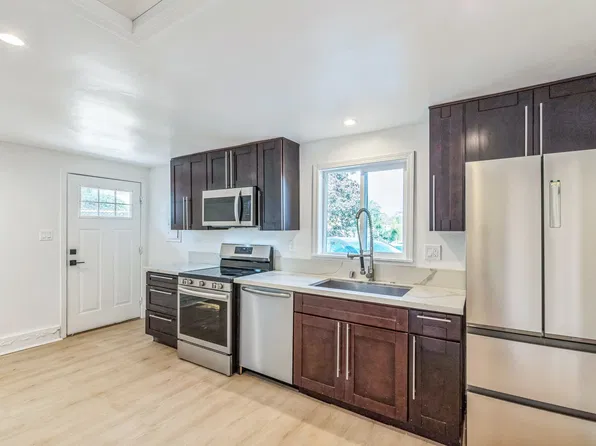 238 Goetting Way #2, Vista, CA 92083