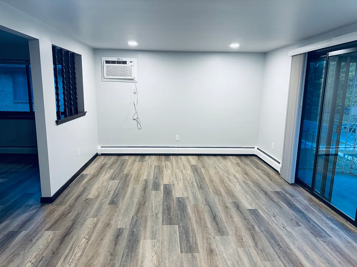Building Photo - 268 Robert Dr #6