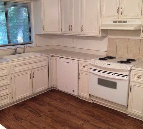 5th image of 119 Azalea Dr
