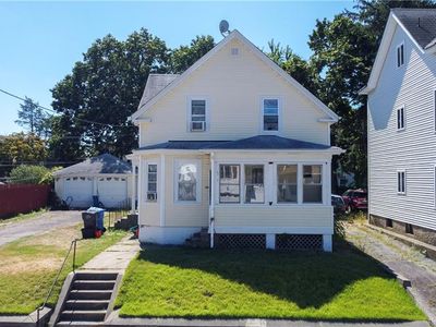 100 Chestnut Ave, Cranston, RI, 02910