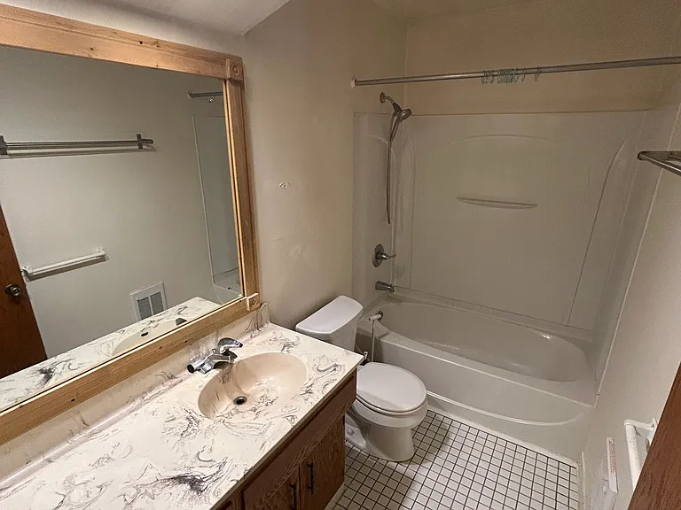 165 Locust St — Photo 6