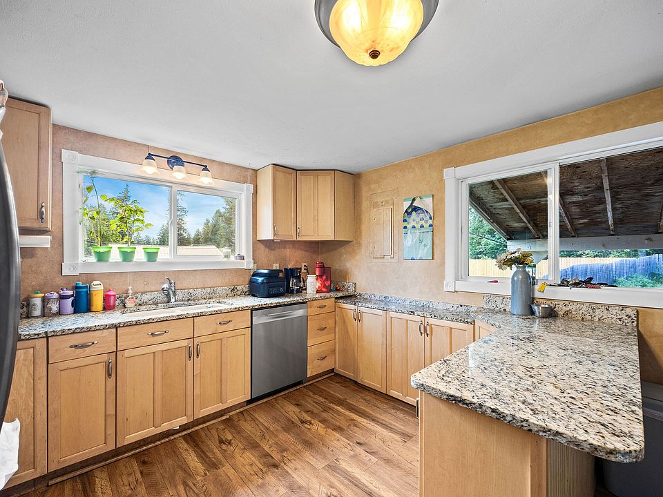 1st image of 599 Dome Mountain Ave