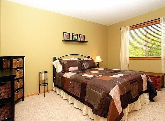 4th image of 1121 Farmers Ln