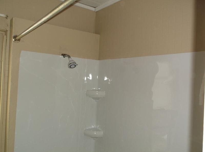 2nd image of 410 E Division St #1