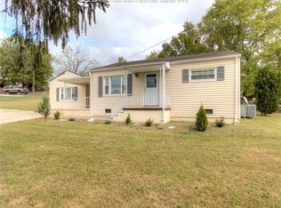 151 Teays Ln, Hurricane, WV 25526