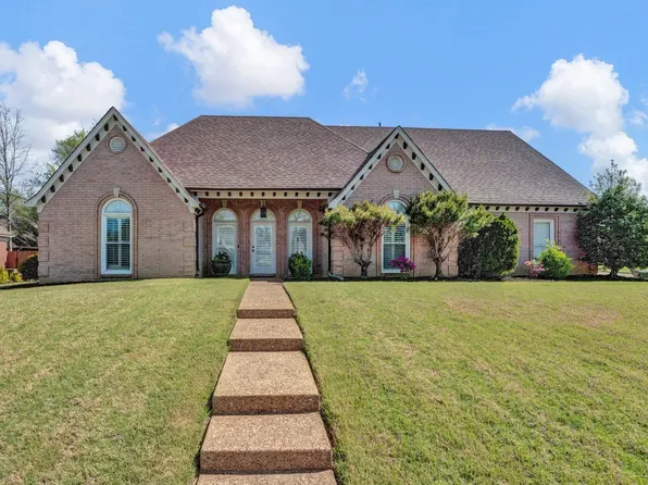 9060 Dewberry Ln, Cordova, TN 38016