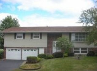 25720 Indian Ridge Rd, Sterling, IL 61081