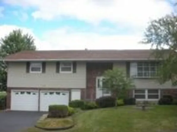 25720 Indian Ridge Rd, Sterling, IL 61081