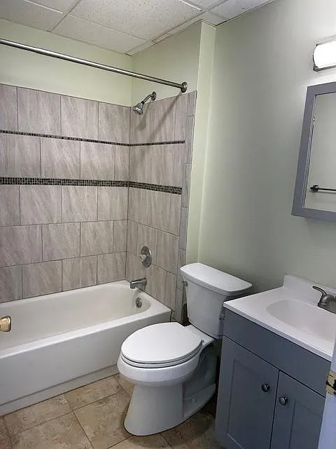 115 W. Hickory - Unit 202 — Photo 3
