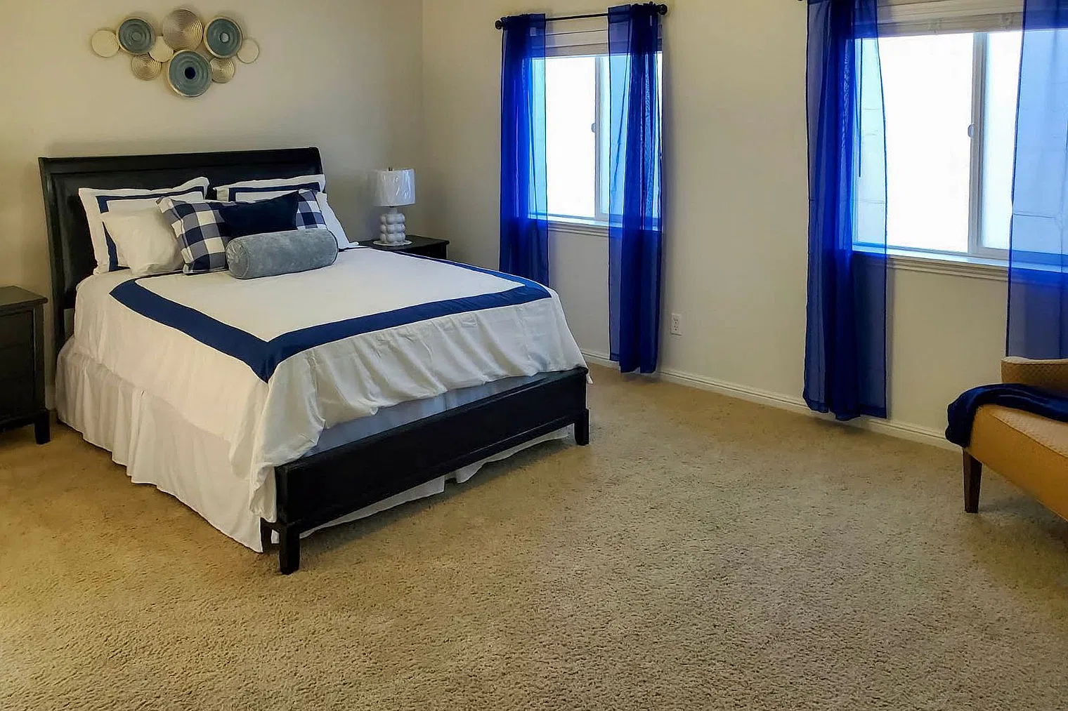 4 bed, 2.0 bath, 2034 sqft, $4,741 — Photo 3